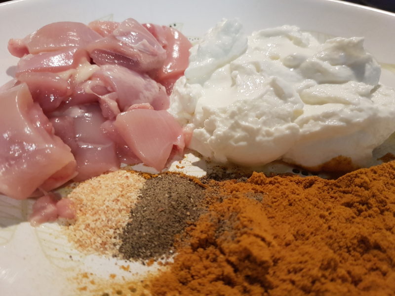 Pollo al curry, yogurt greco e riso basmati integrale 
